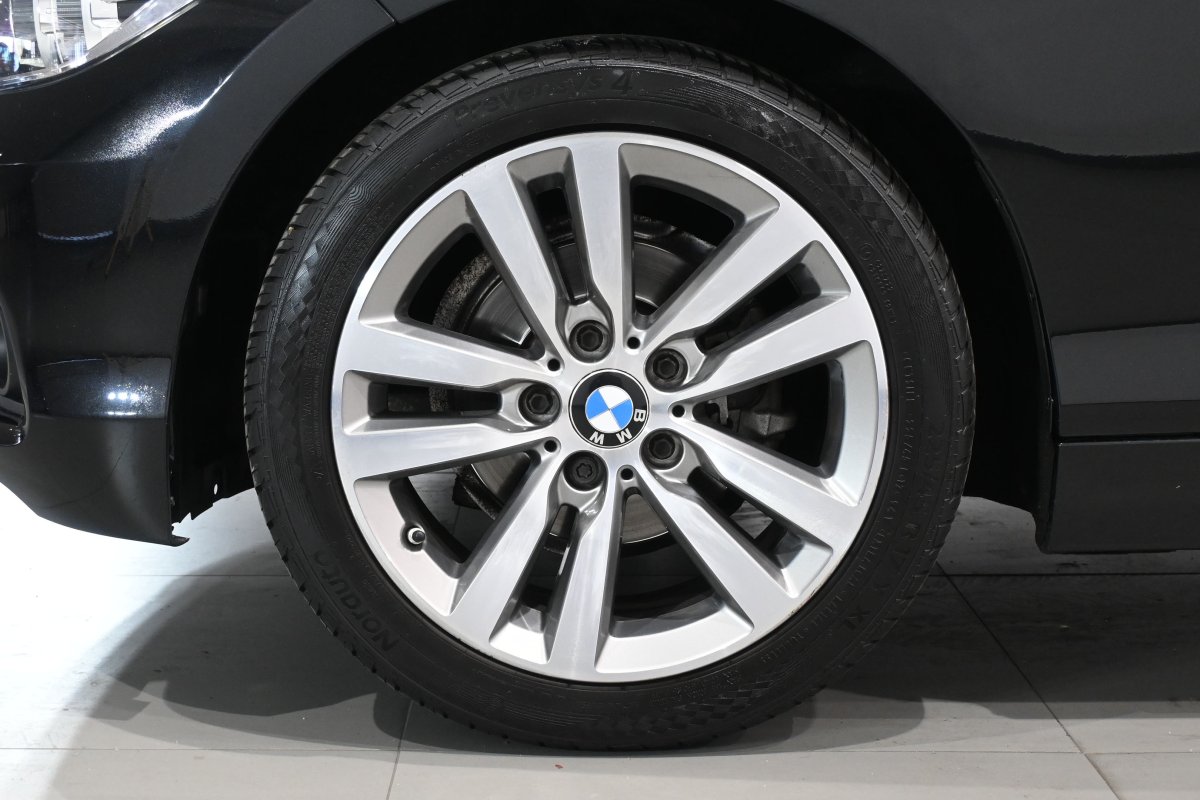 Foto Bmw Serie 1 26