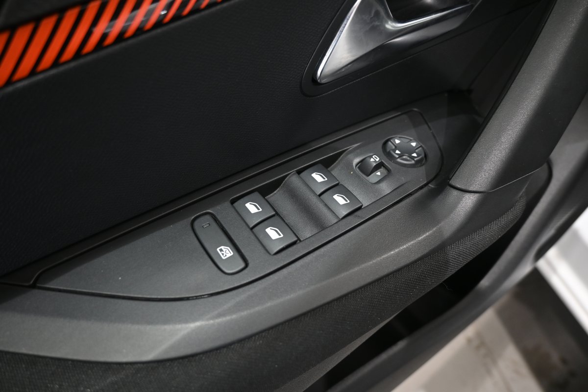 Foto Peugeot 2008 28