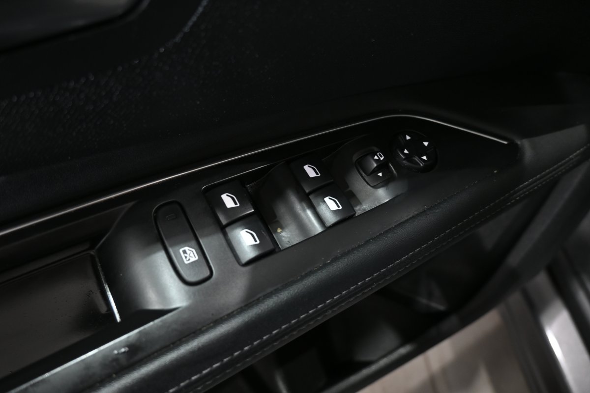 Foto Peugeot 5008 26