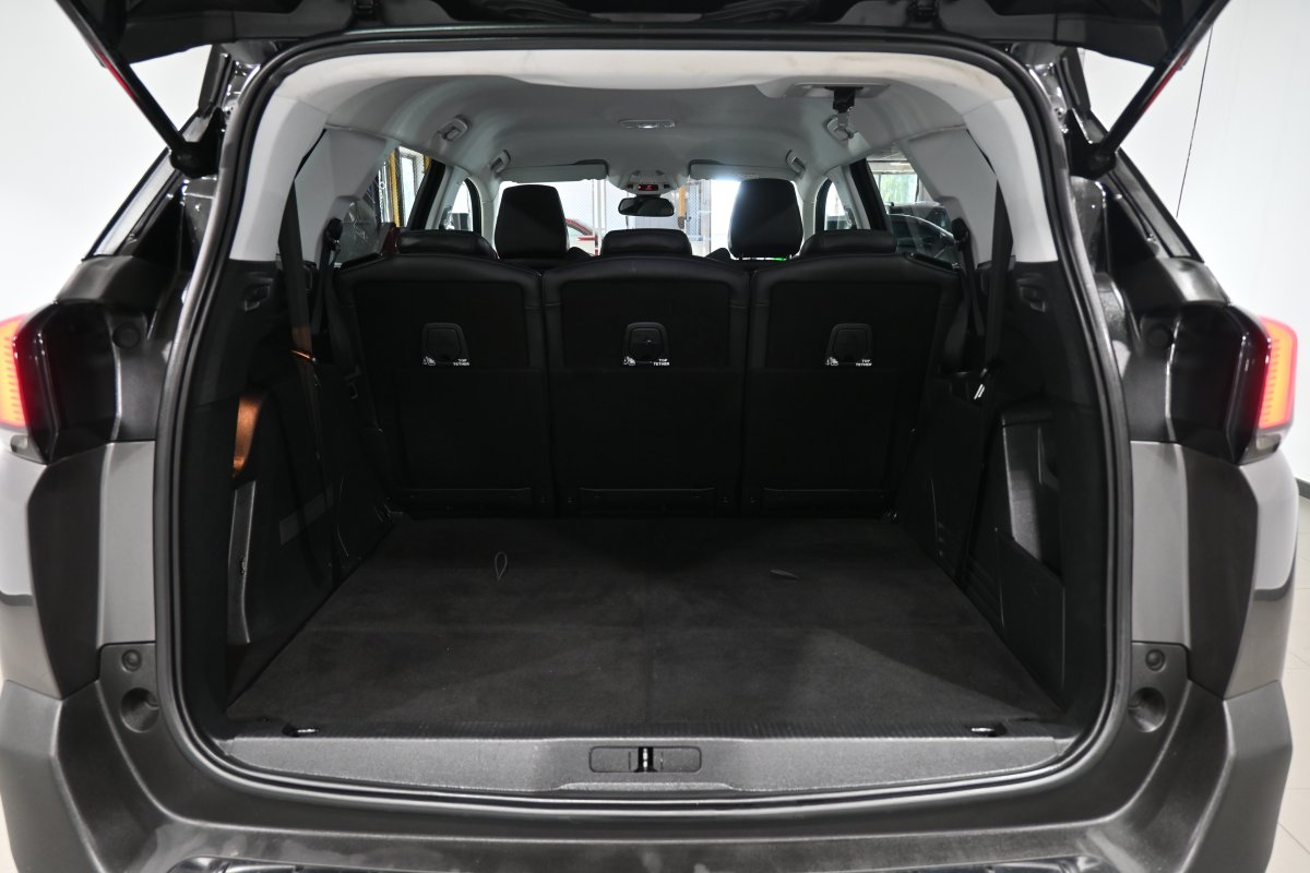 Foto Peugeot 5008 8