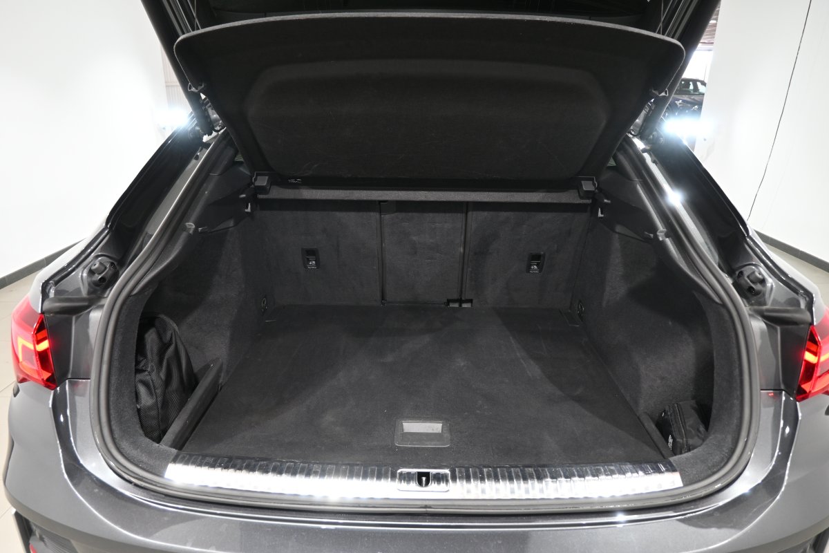Foto Audi Q3 8