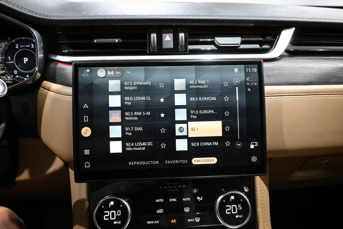 Foto Jaguar F-PACE 23