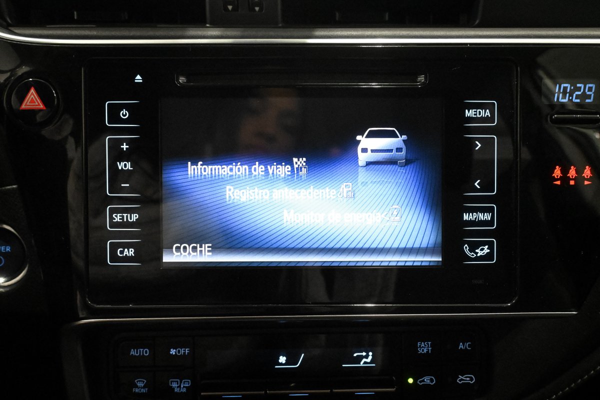 Foto Toyota Auris 14