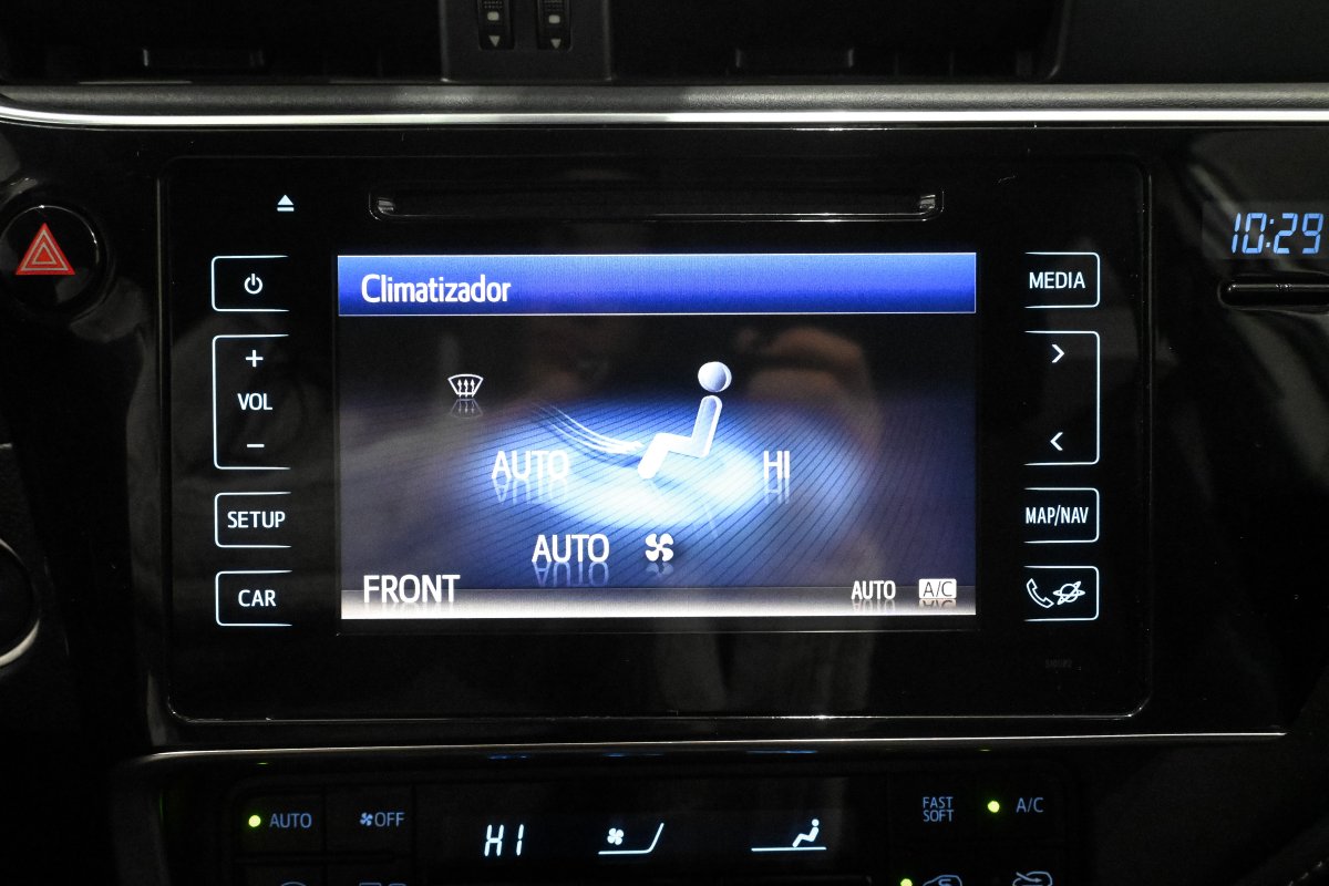 Foto Toyota Auris 15