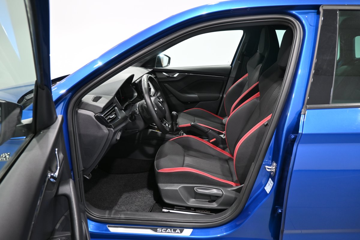 Foto Skoda SCALA 11