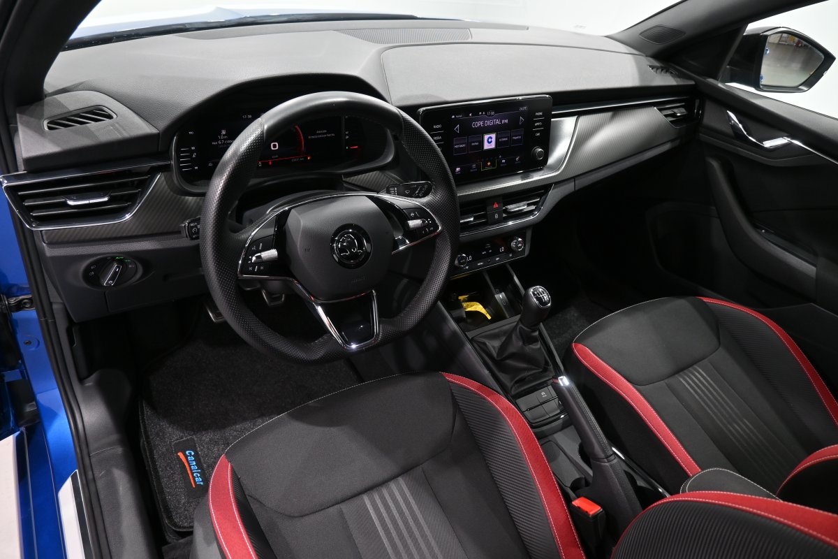 Foto Skoda SCALA 10