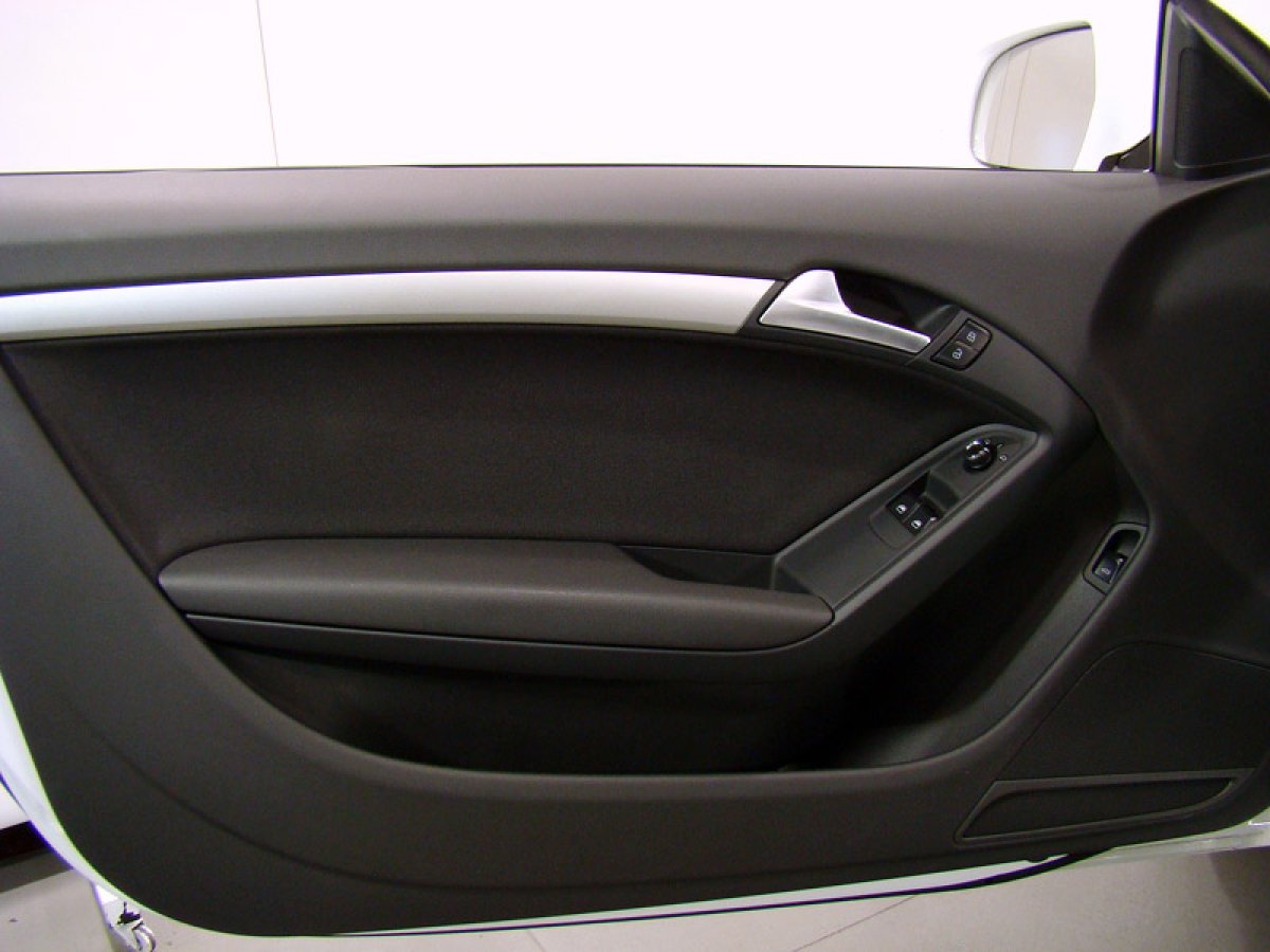 Foto Audi A5 25 Foto Audi A5 25