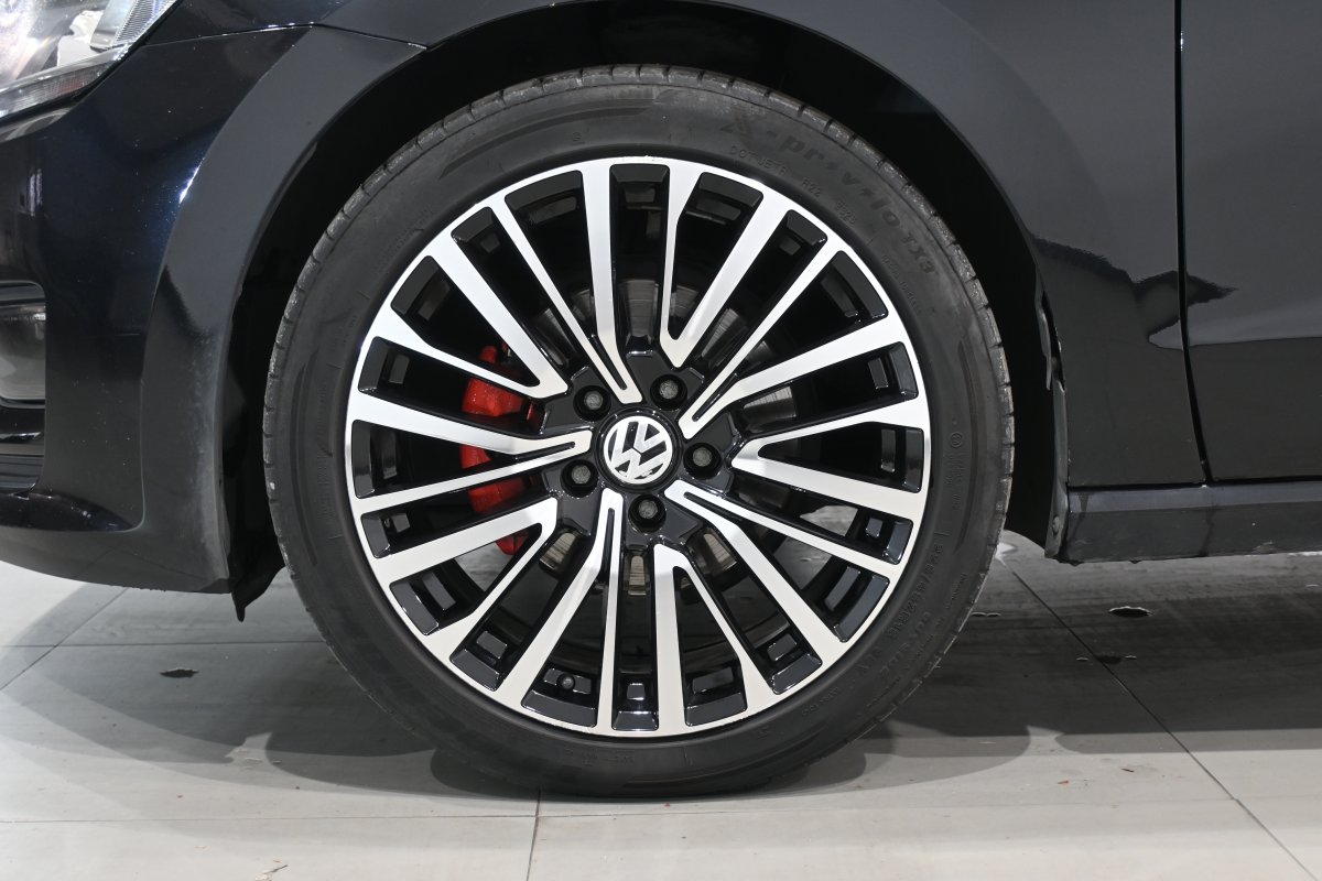 Foto Volkswagen Golf 26