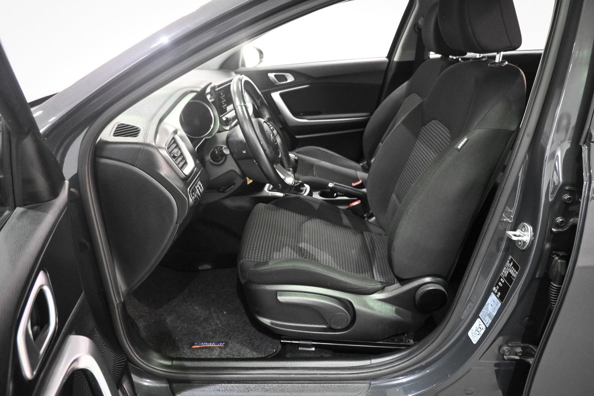 Foto Kia Ceed 9