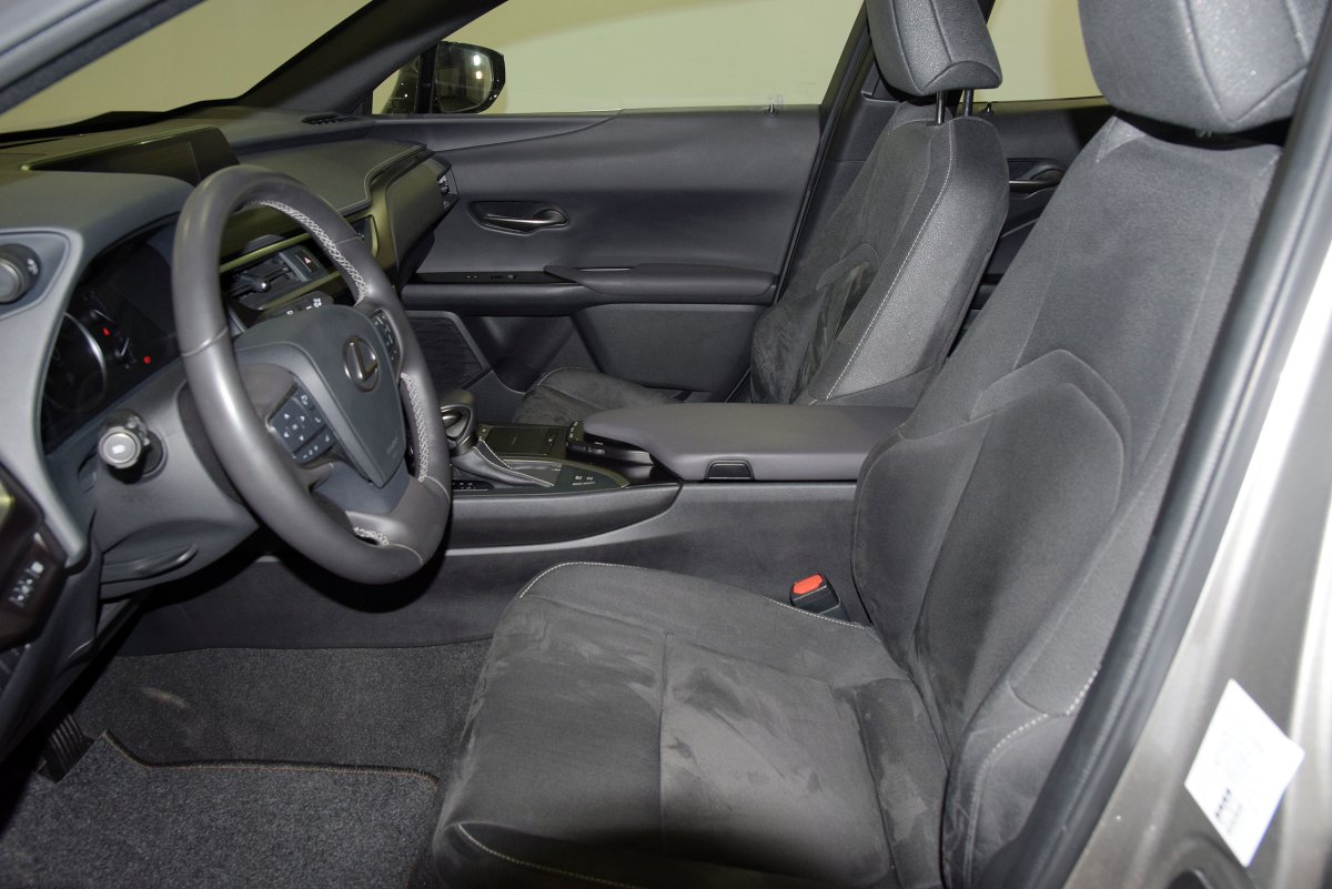 Foto Lexus UX 9