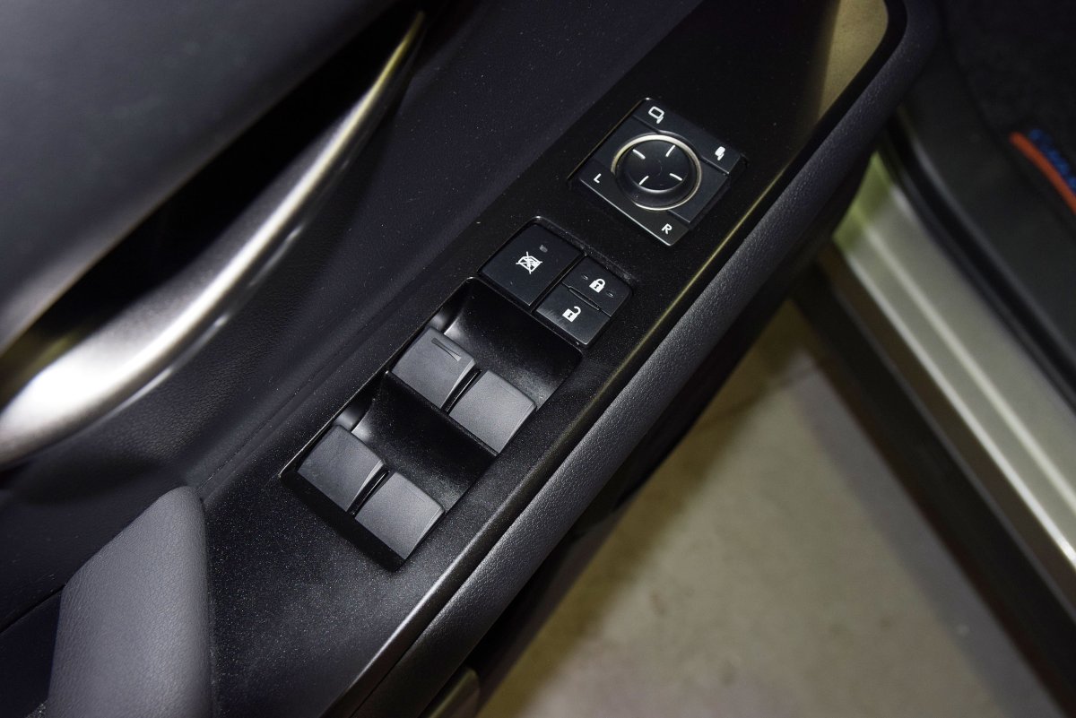 Foto Lexus UX 15