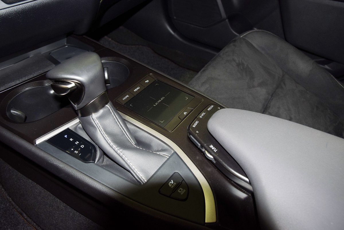 Foto Lexus UX 14