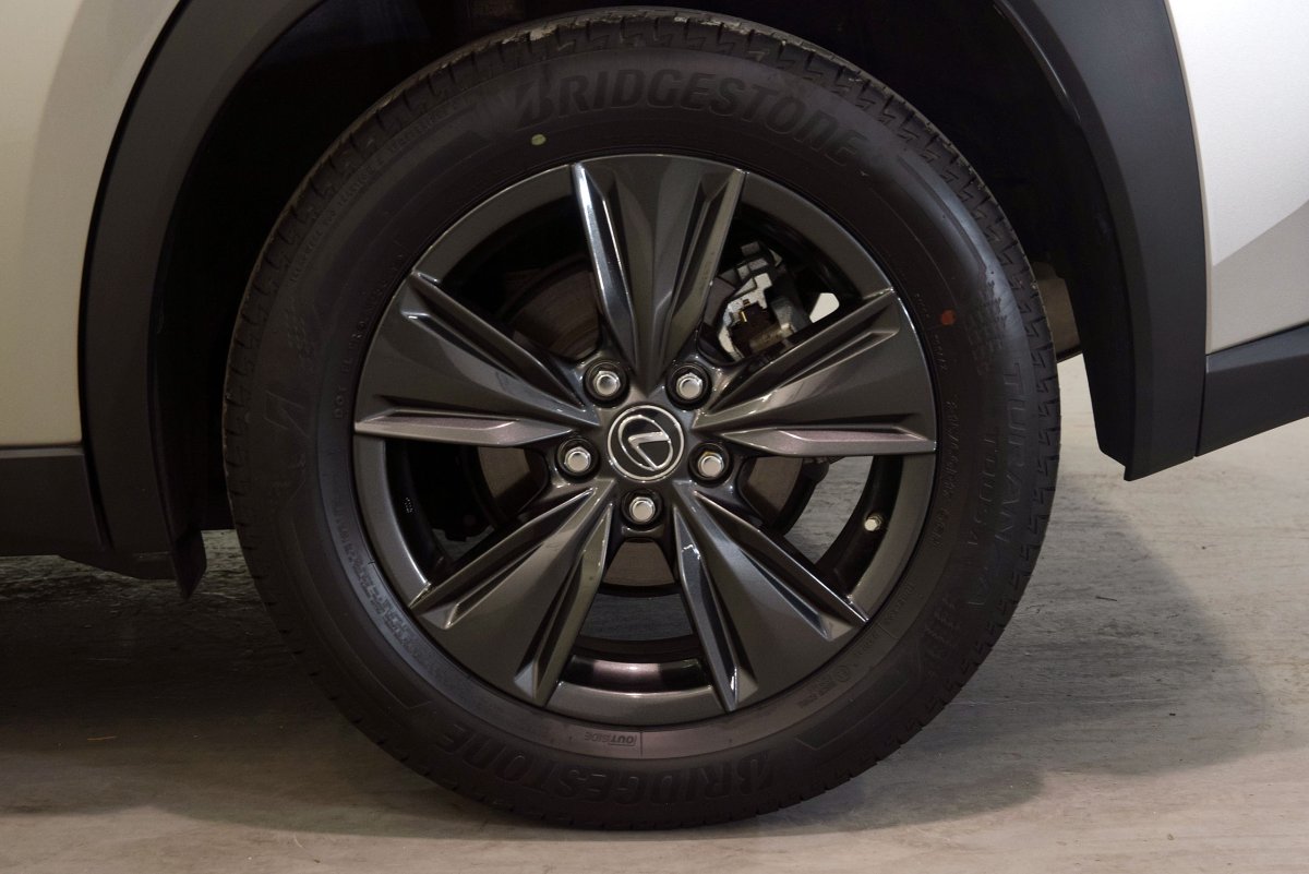 Foto Lexus UX 17