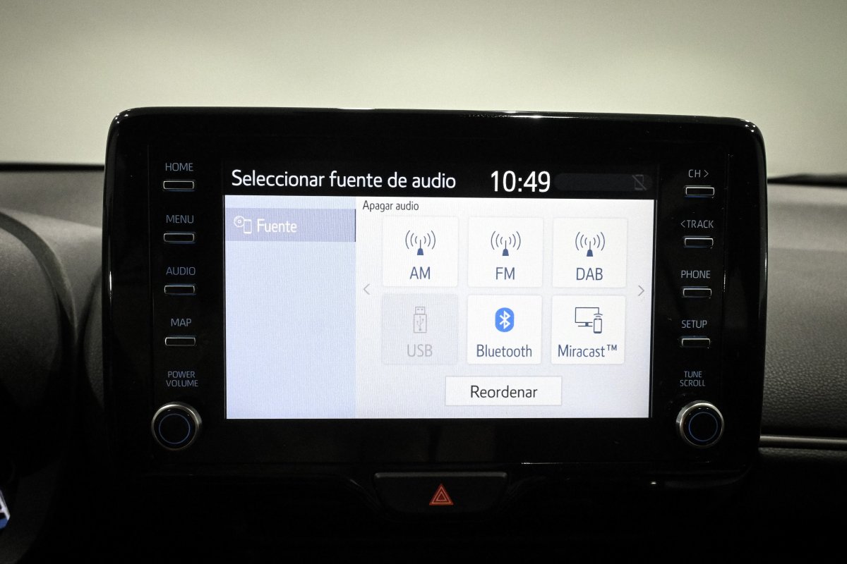 Foto Toyota YARIS CROSS  12