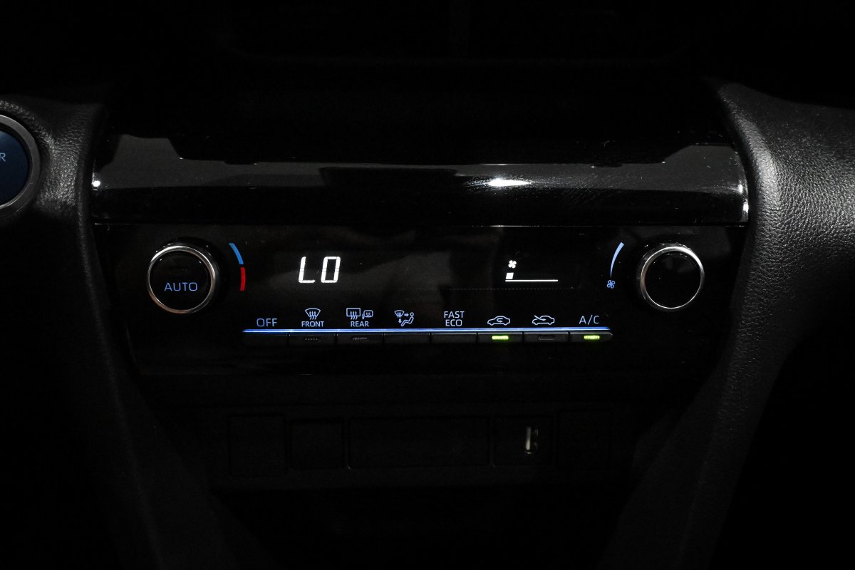 Foto Toyota YARIS CROSS  18