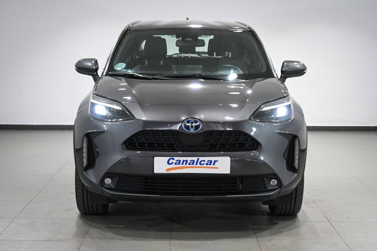 Foto Toyota YARIS CROSS  2