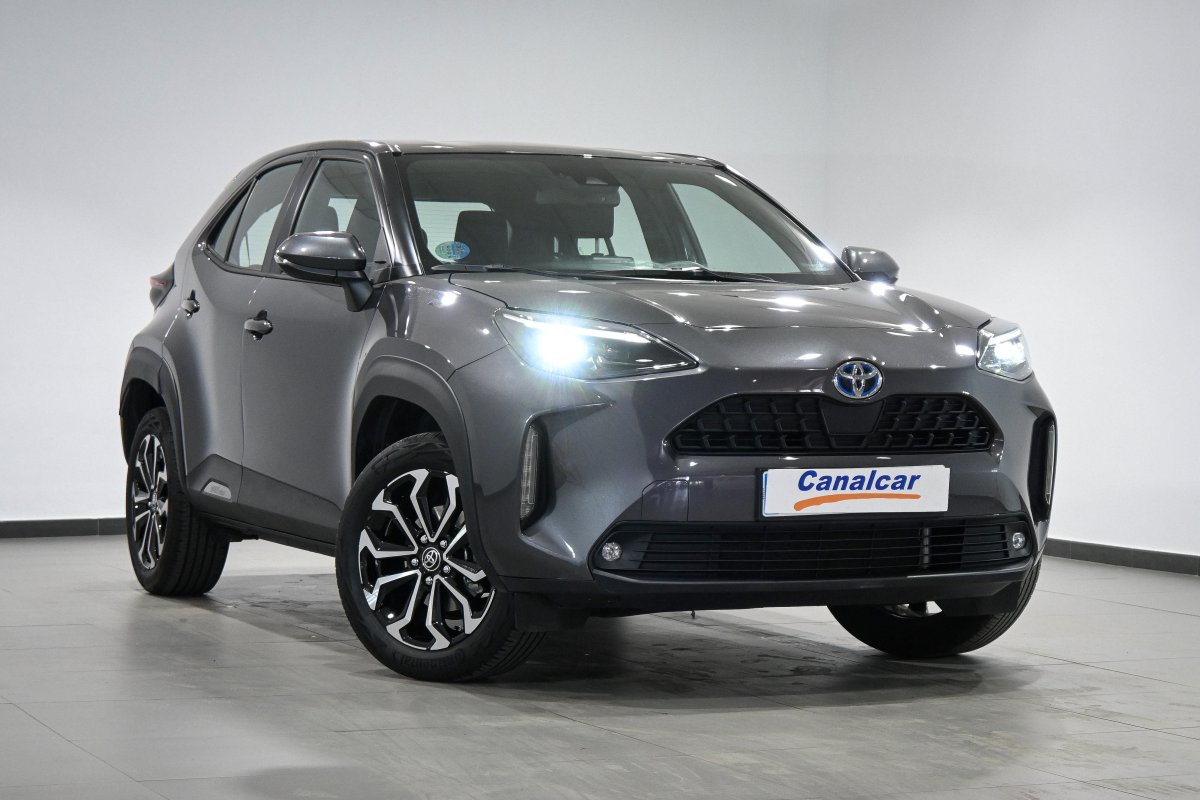 Foto Toyota YARIS CROSS  3