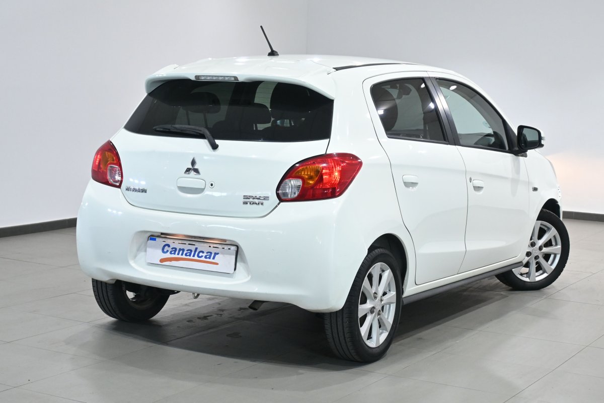 Foto Mitsubishi Space 4