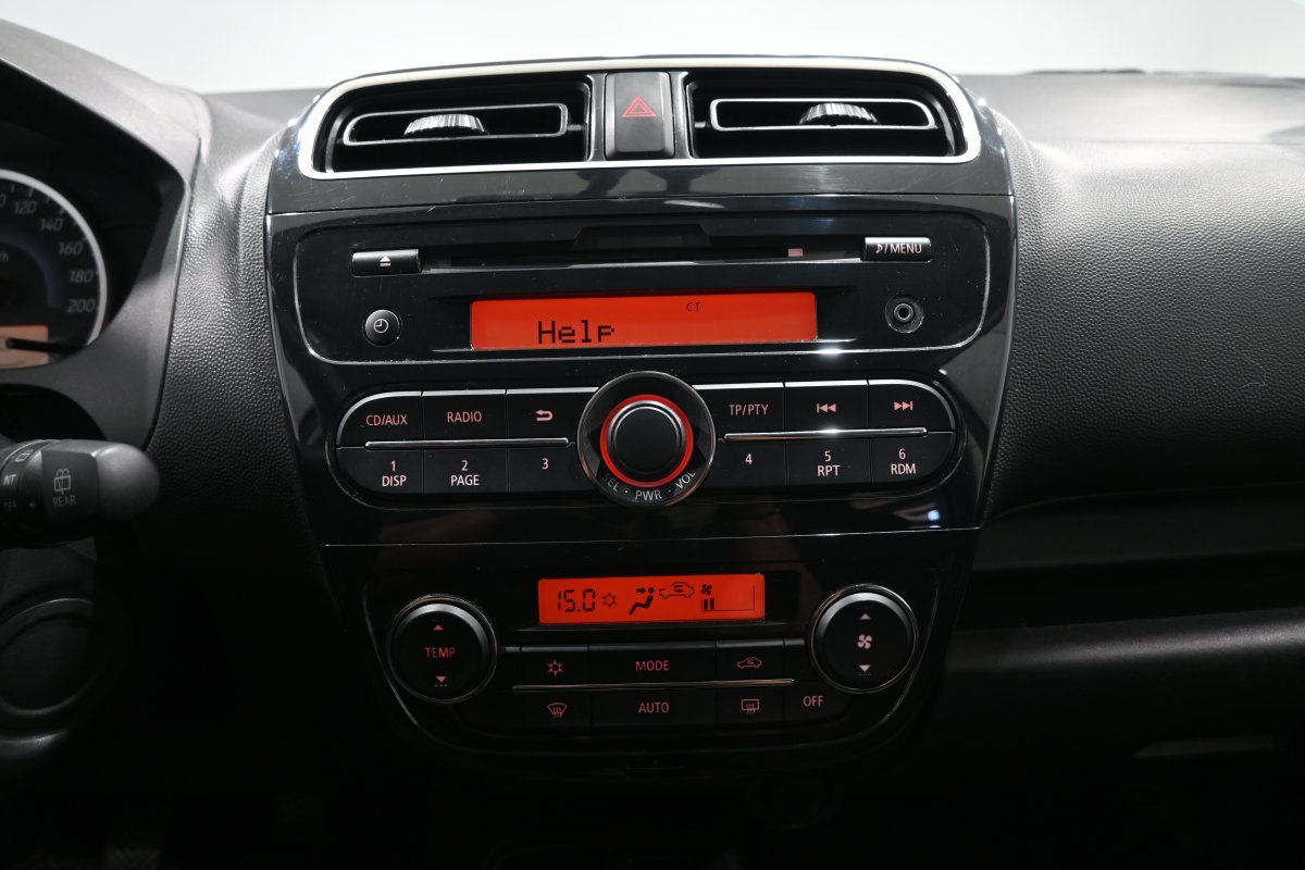 Foto Mitsubishi Space 15