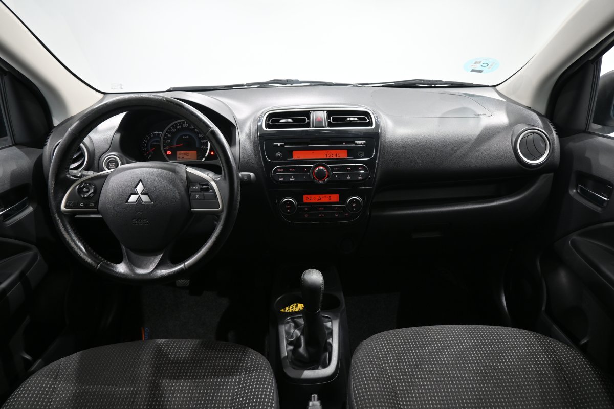 Foto Mitsubishi Space 17