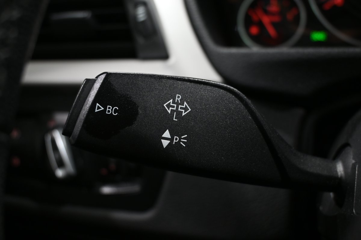 Foto Bmw 318dA 19