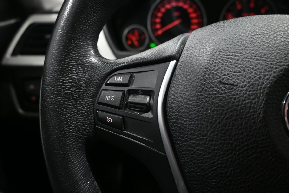 Foto Bmw 318dA 17
