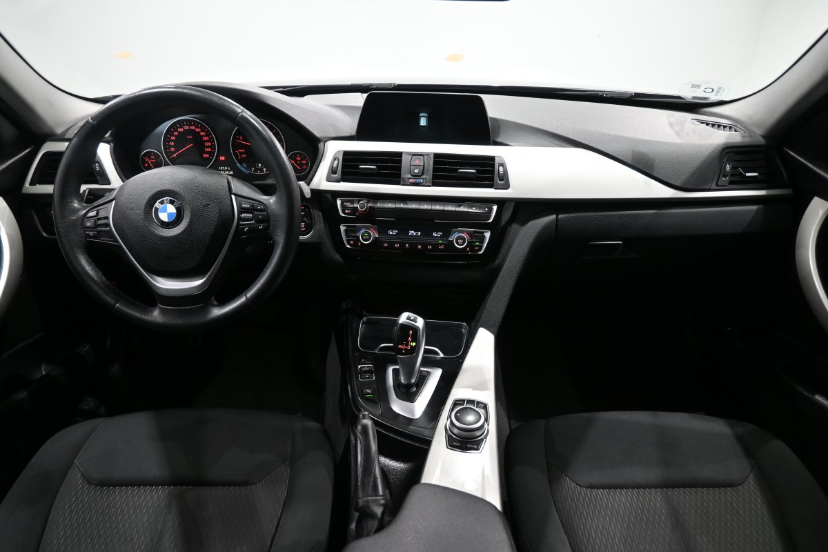 Foto Bmw 318dA 15