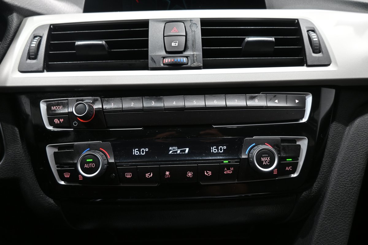 Foto Bmw 318dA 14
