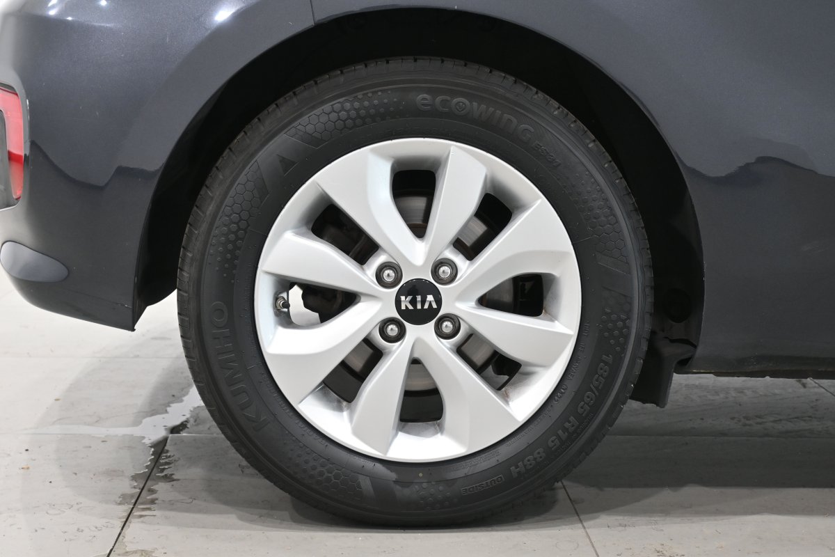 Foto Kia Rio 28