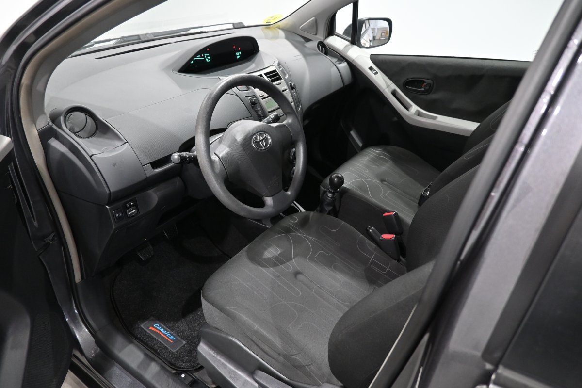 Foto Toyota Yaris 9