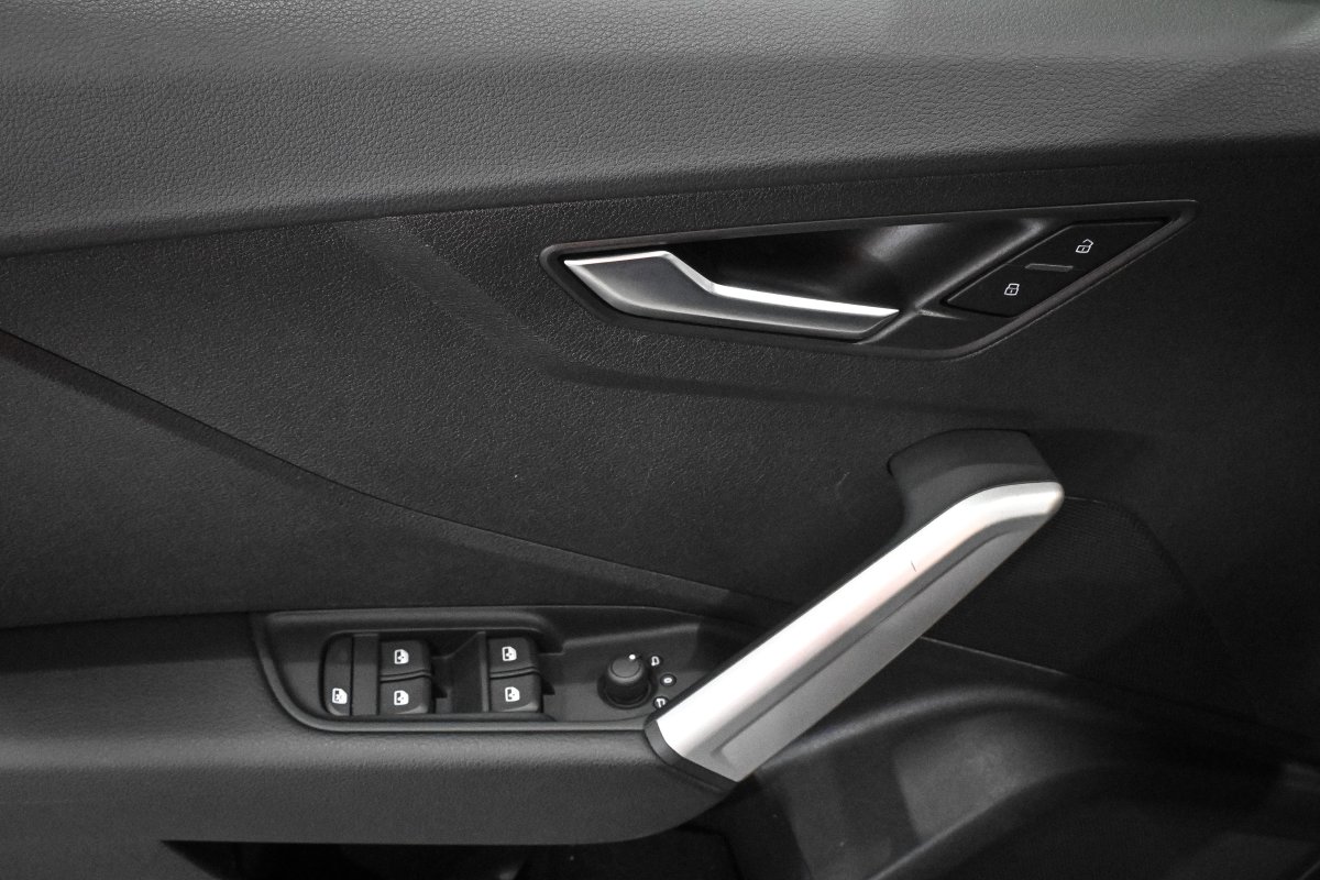 Foto Audi Q2 28