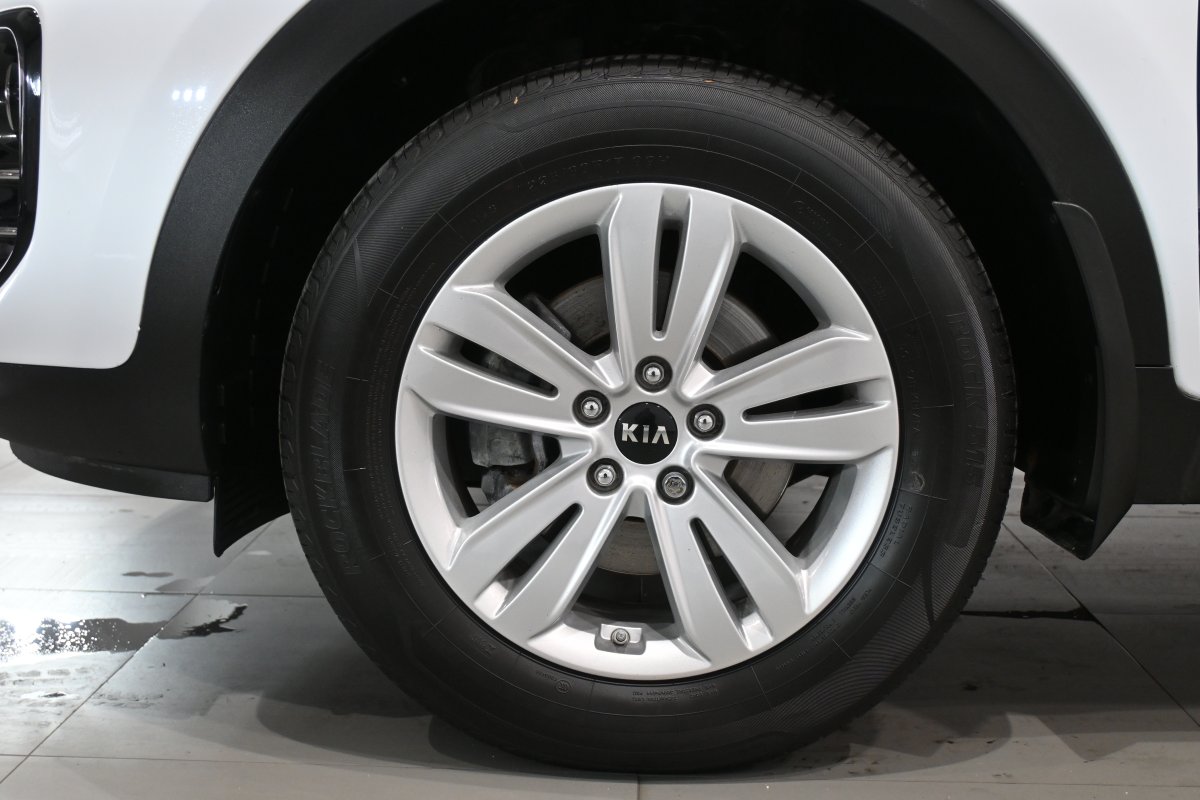 Foto Kia Sportage 25