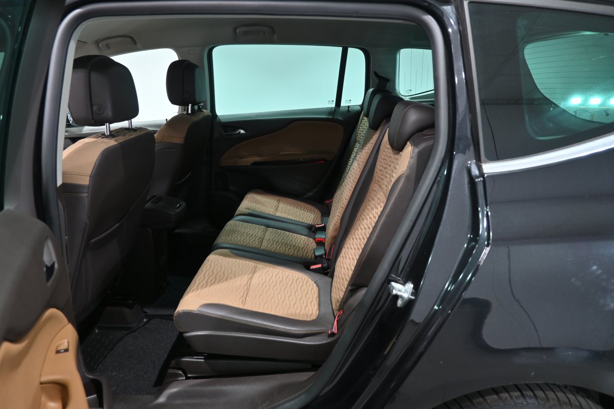 Foto Opel Zafira 11