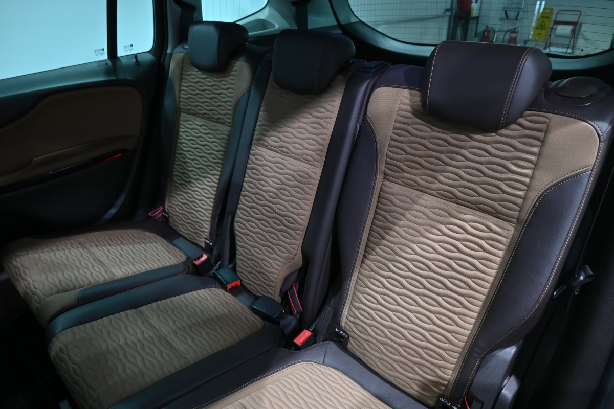 Foto Opel Zafira 12