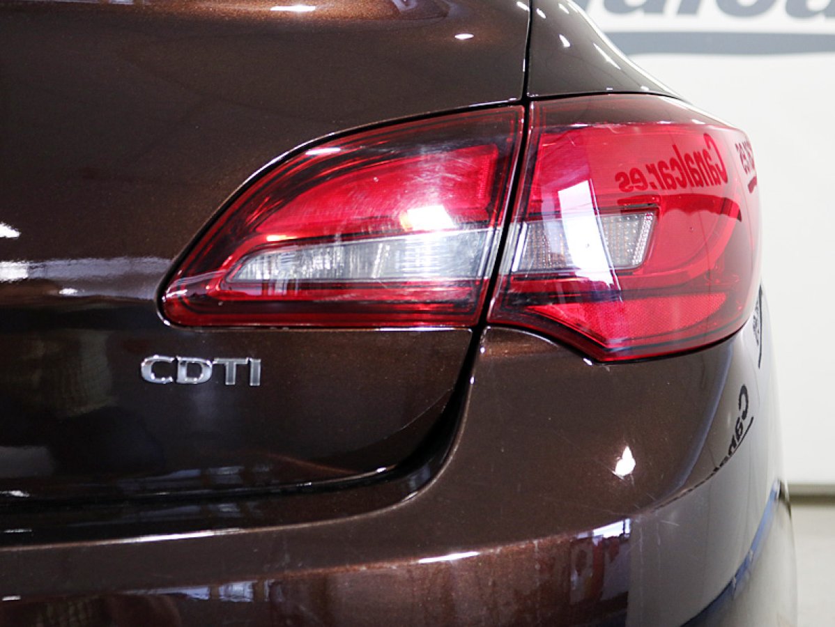 Foto Opel Astra 10
