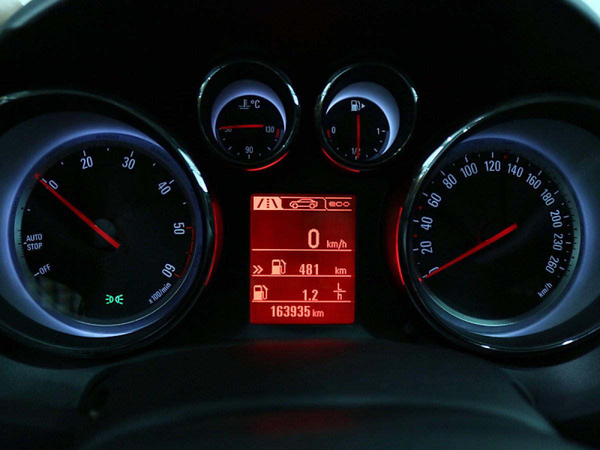 Foto Opel Astra 16