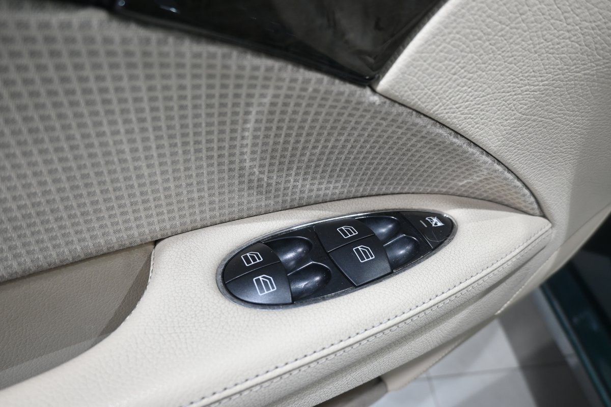 Foto Mercedes-Benz E 25