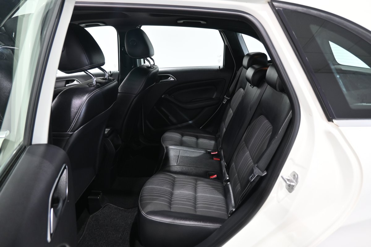 Foto Mercedes-Benz B 10