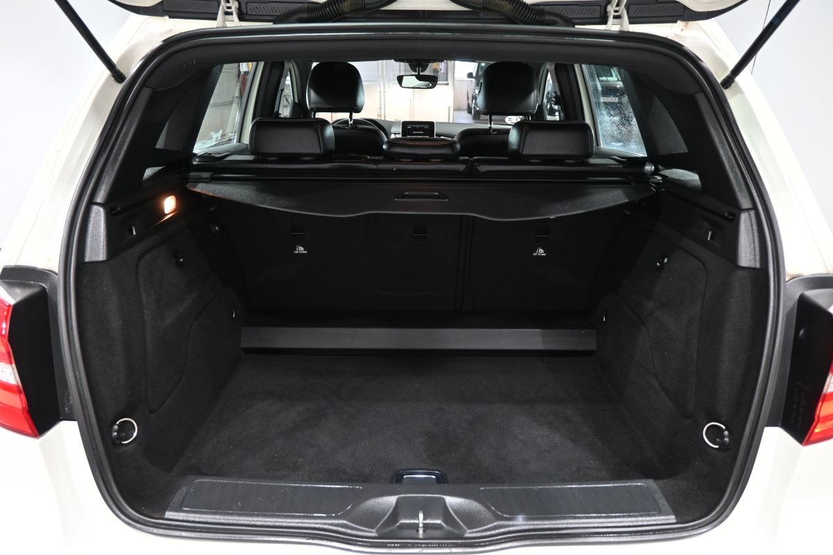 Foto Mercedes-Benz B 8