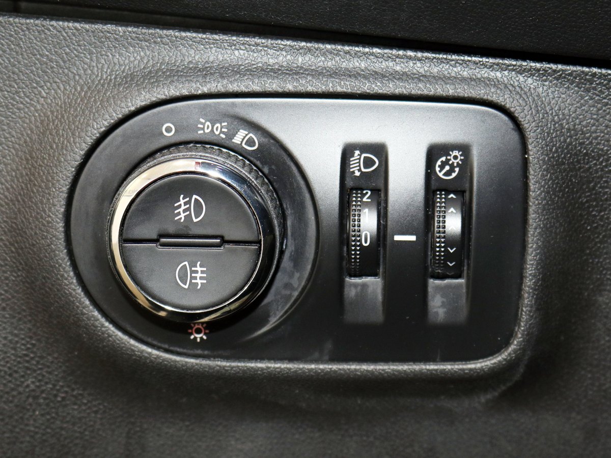 Foto Opel Corsa 16