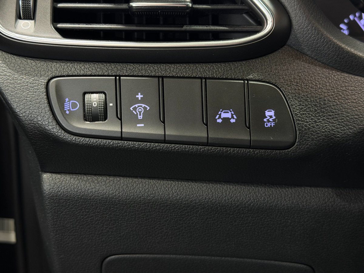 Foto Hyundai i30 22