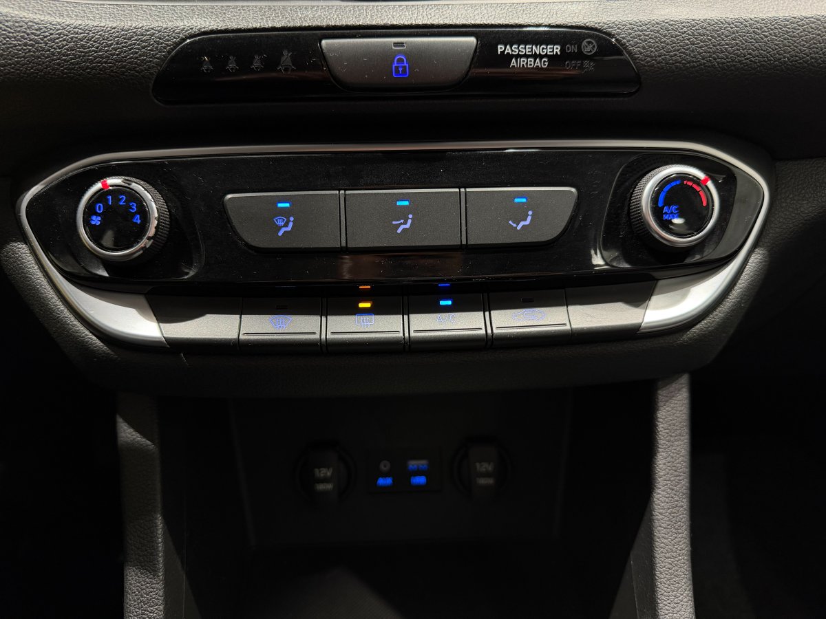 Foto Hyundai i30 14