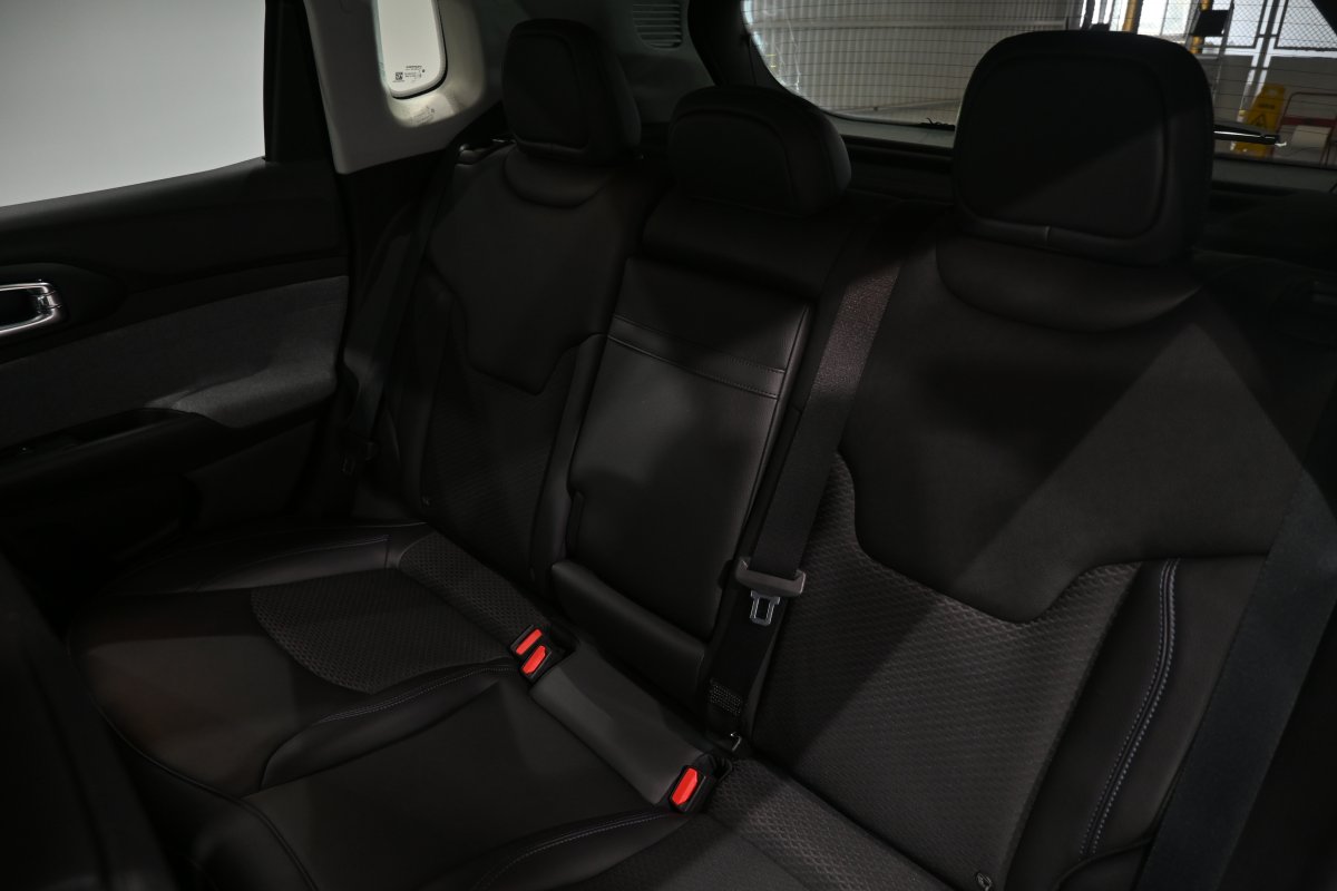 Foto Jeep Compass 12