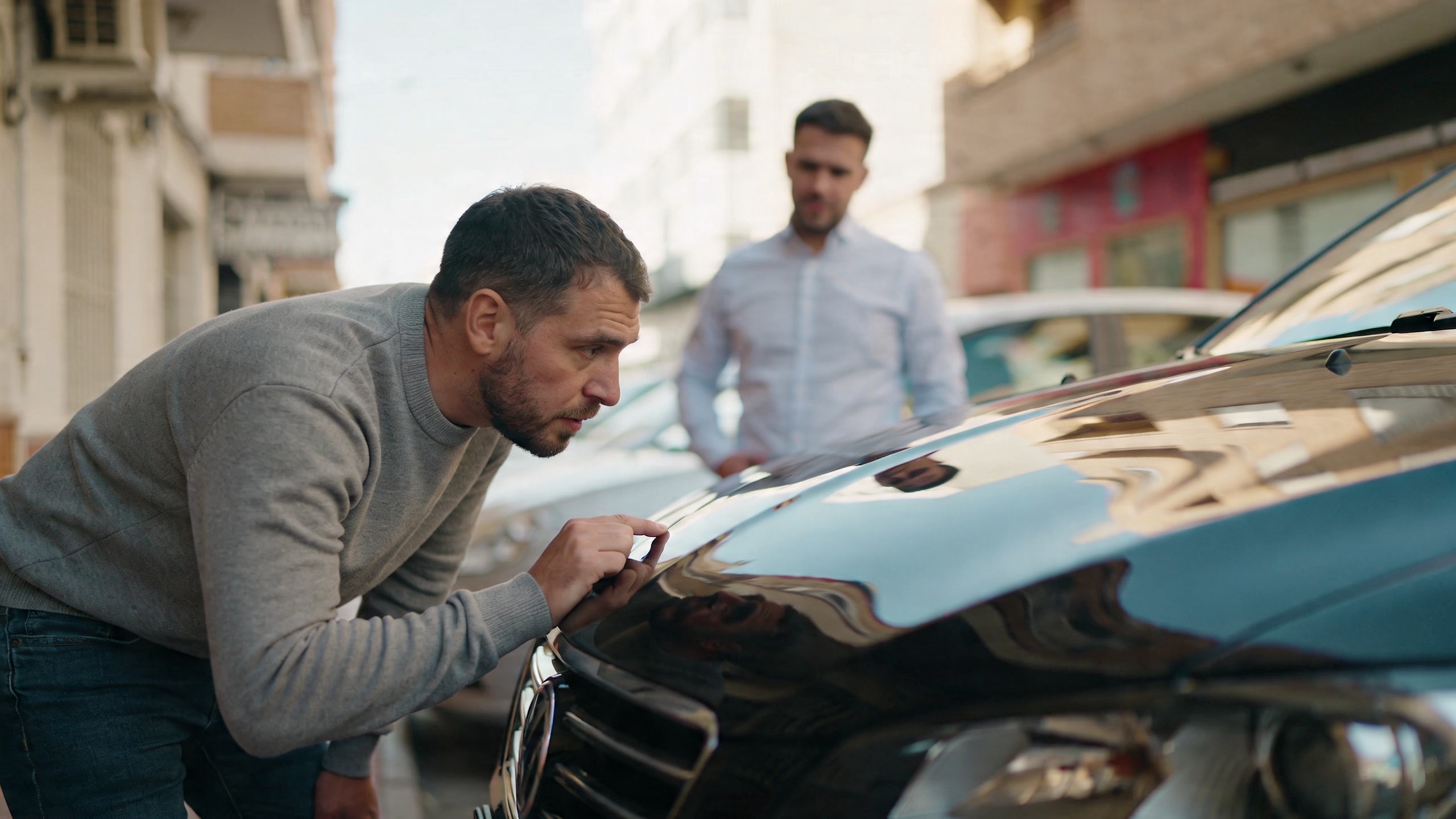 Detecta estafas al adquirir un turismo de segunda mano: señales, errores y pasos seguros